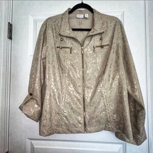 ✨ Chico’s Metallic Textured Zip Jacket ✨